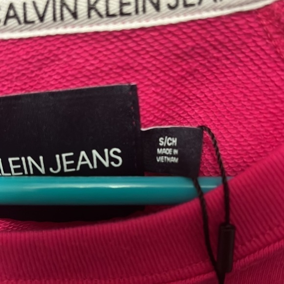 Calvin Klein Jeans Pink French Terry Short Sleeve Crop Top Logo Tee NWT - Picture 6 of 6